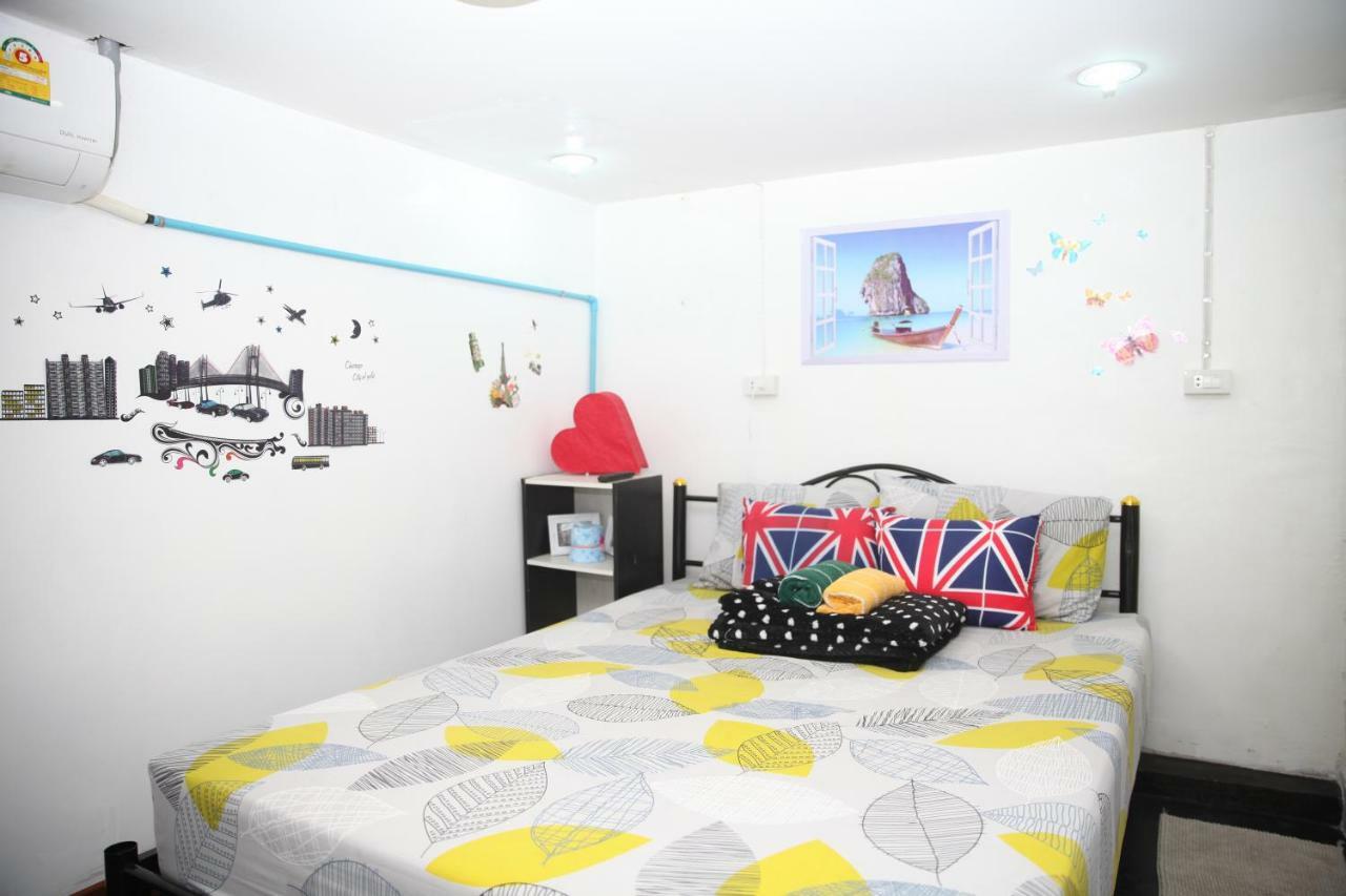 Interpartie Hotel (Adults Only) Bangkok Bagian luar foto