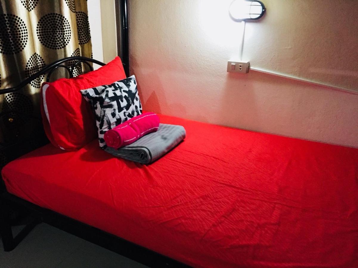 Interpartie Hotel (Adults Only) Bangkok Ruang foto