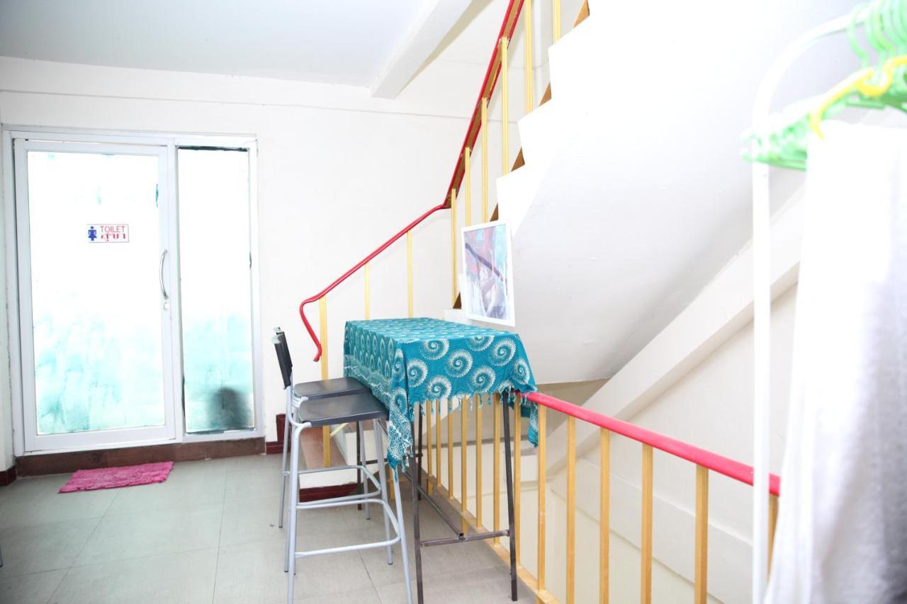 Interpartie Hotel (Adults Only) Bangkok Bagian luar foto